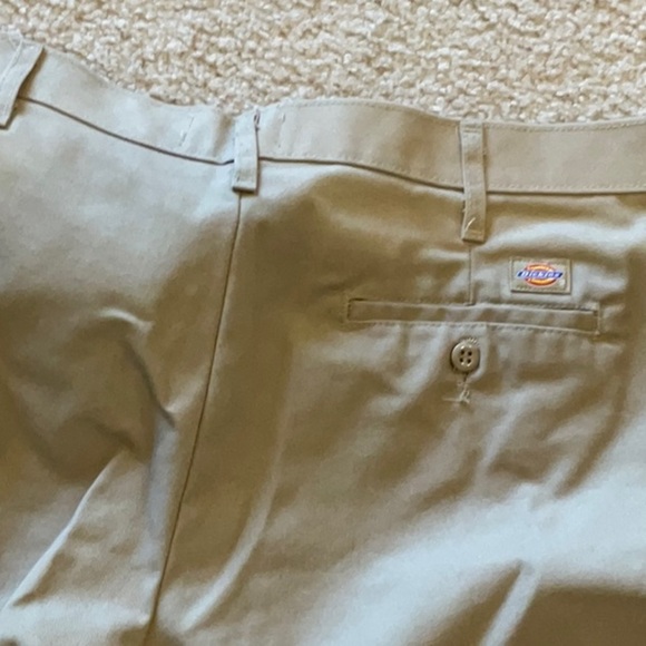 Women’s Dickies Khaki Work Pants – Size 18R - Picture 5 of 5